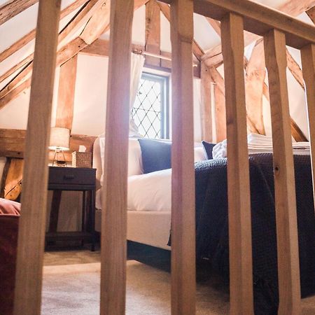 Вилла Taylour House - Edenbridge, Sleeps 10, Historic, Unique Yet Modern Экстерьер фото