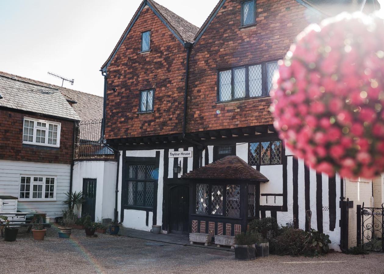 Вилла Taylour House - Edenbridge, Sleeps 10, Historic, Unique Yet Modern Экстерьер фото
