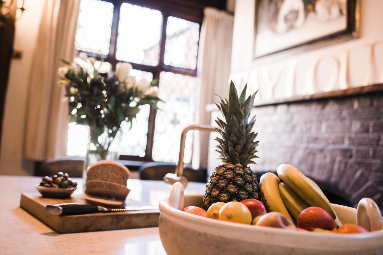 Вилла Taylour House - Edenbridge, Sleeps 10, Historic, Unique Yet Modern Экстерьер фото