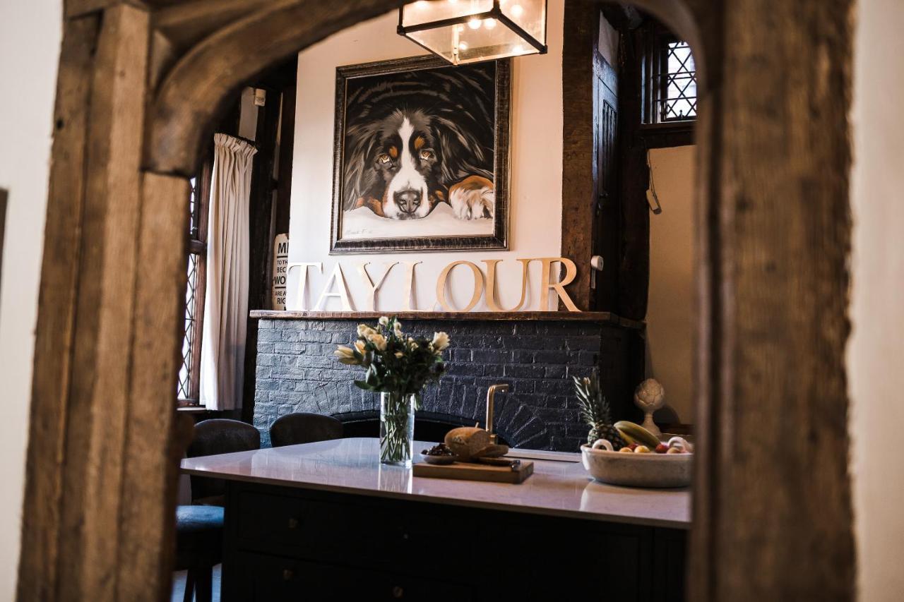 Вилла Taylour House - Edenbridge, Sleeps 10, Historic, Unique Yet Modern Экстерьер фото